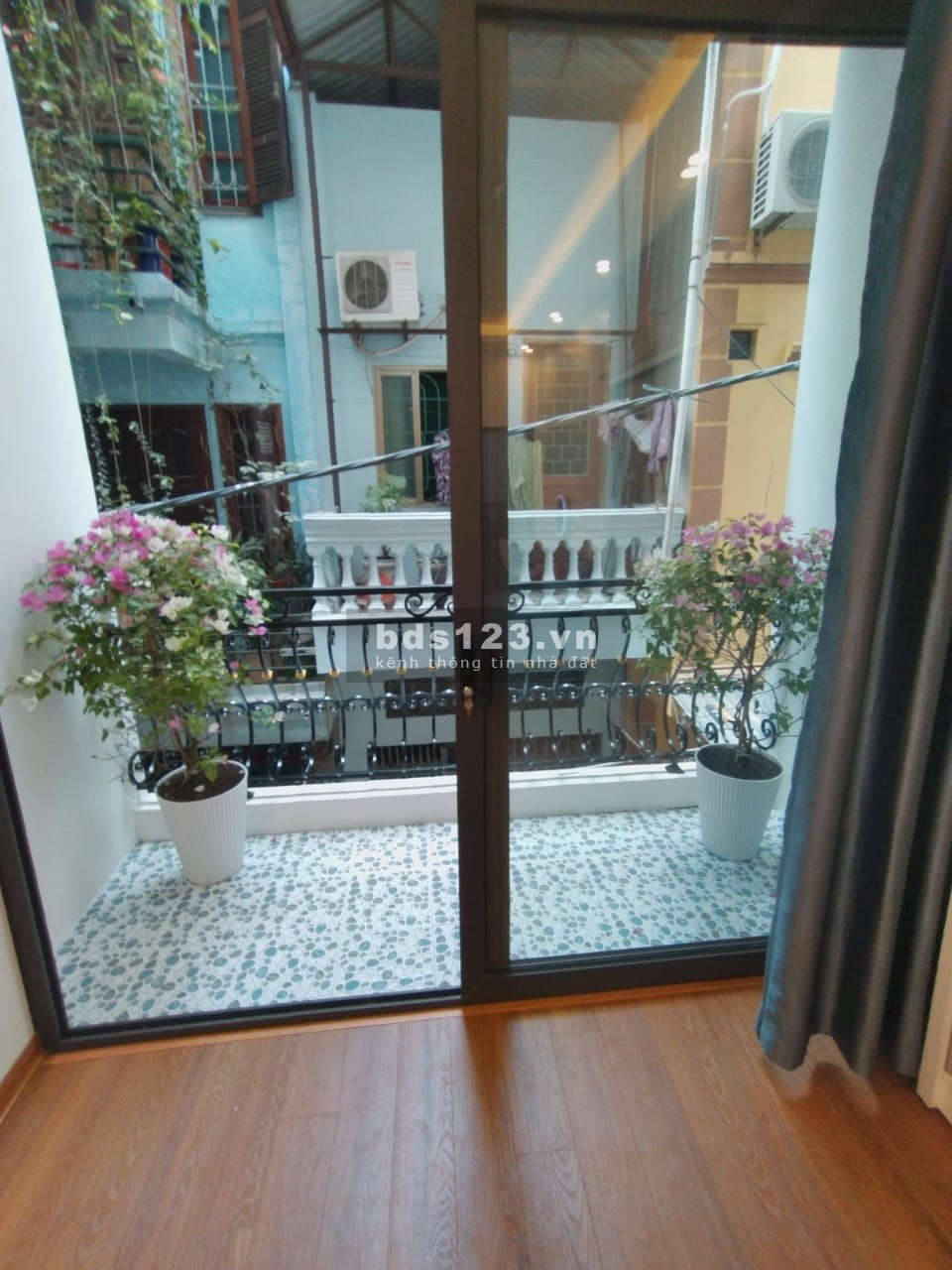 Bán nhà riêng phân lô bàn cờ, ô tô đỗ cửa chỉ 5.69 tỷ tại phố 8/3 ngay trung tâm Hai Bà Trưng