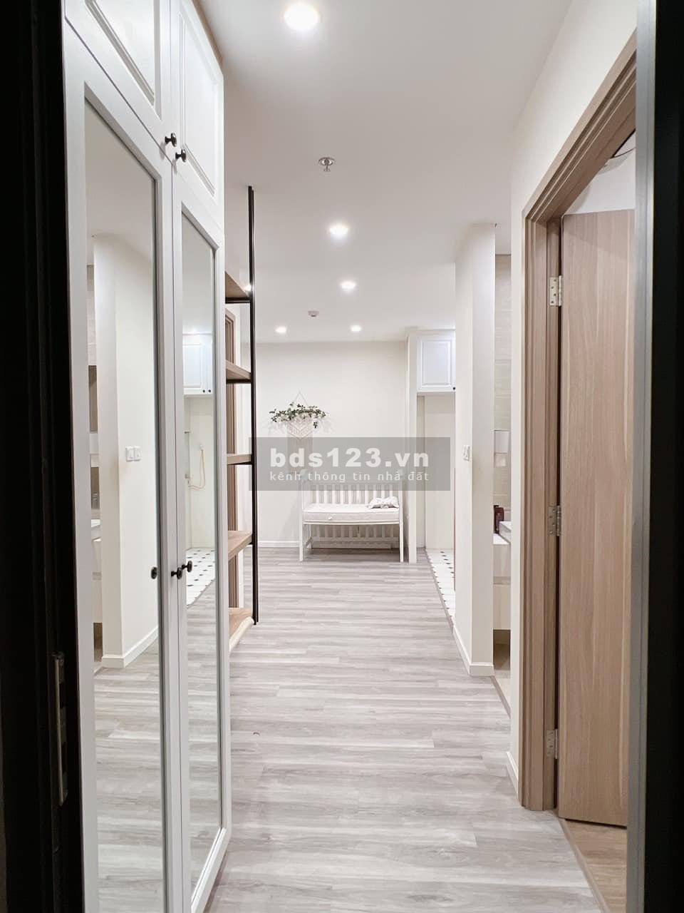 Cho thuê căn hộ 2PN full nội thất đẹp nhất Vinhomes Smart City, view thoáng đãng giá 10tr
