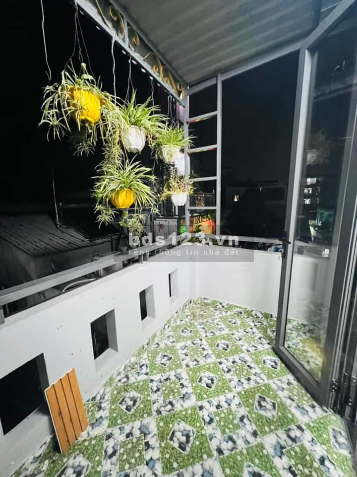 2 tỷ 780 . F10 . Gò Vấp - Bán nhà sát Quang Trung , 2pn 3wc - Tặng Hết NT