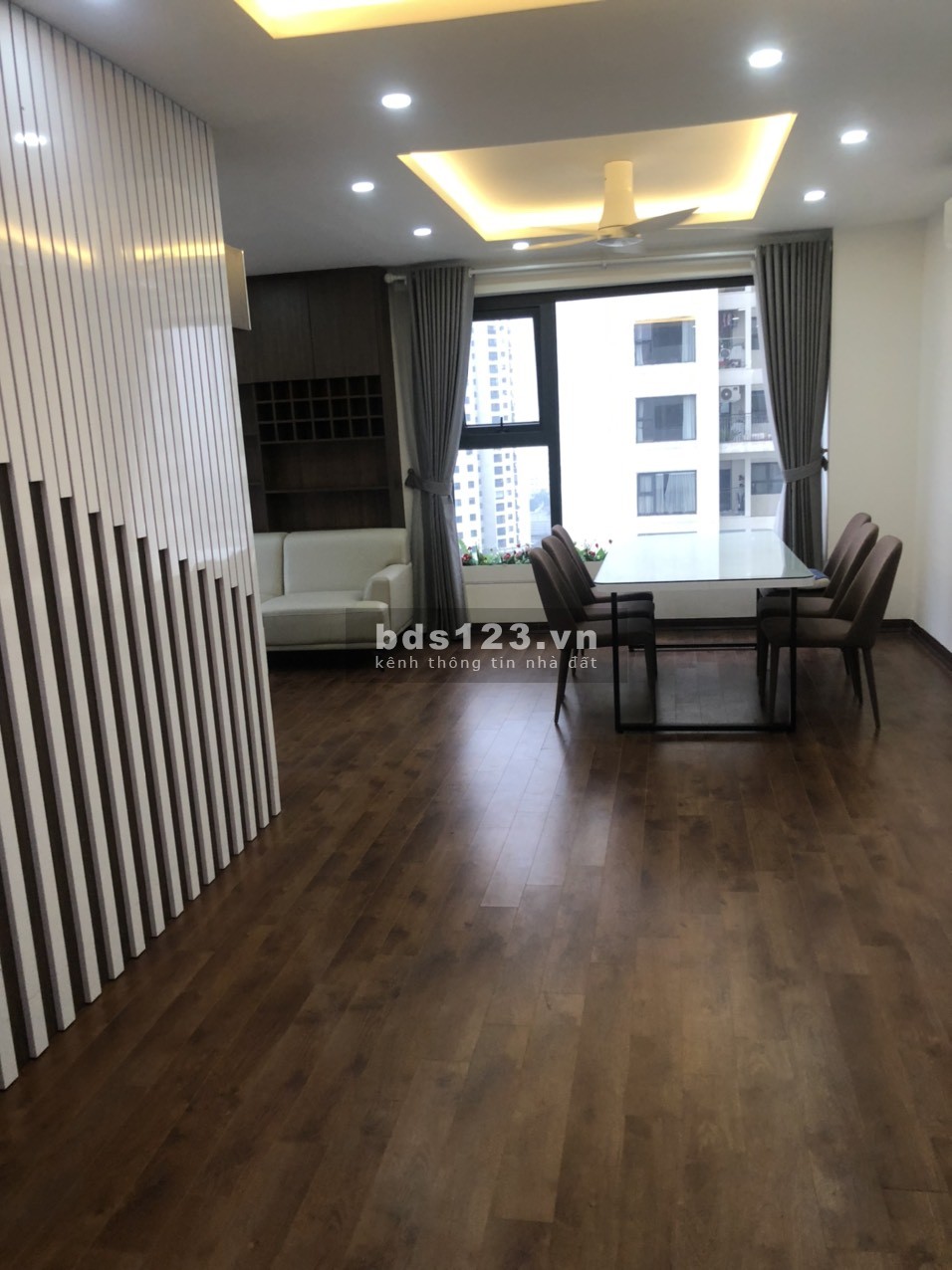 BQL quỹ căn cho thuê dự án Greenstar 234 Phạm Văn Đồng, TP Giao Lưu - 2 ngủ 2 vs - view hồ.