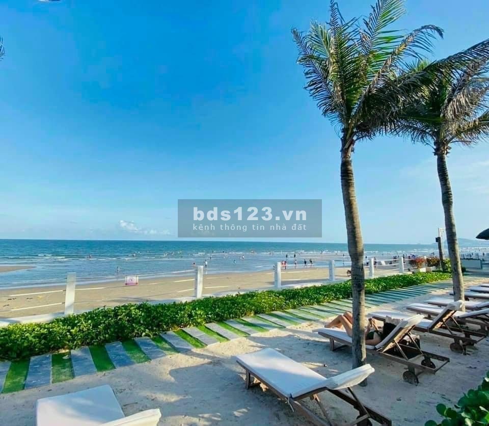 Bán căn hộ penthouse view biển chính chủ, mặt tiền 400m, nội thất nhập US, NH hỗ trợ 65%