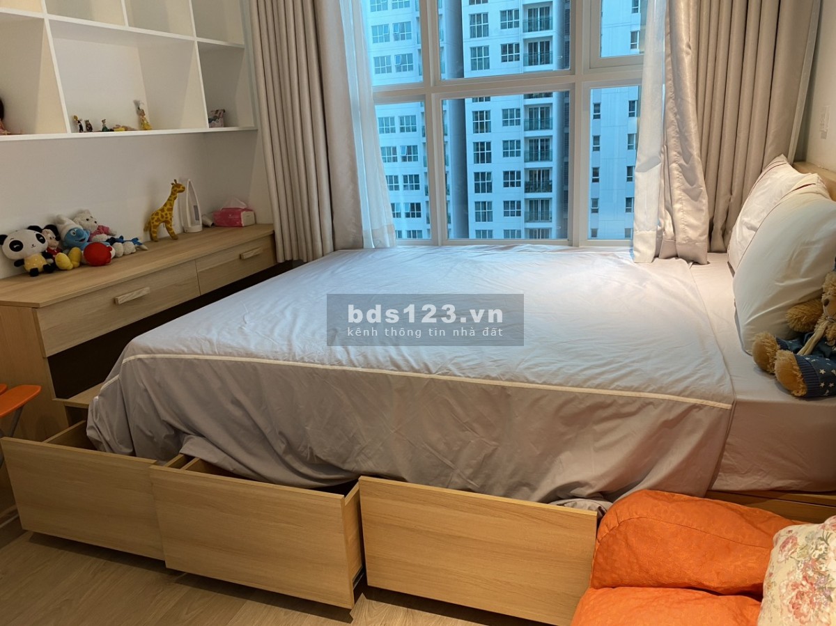 Cho thuê 2 pn Sadora, Sala, nội thất cơ bản, 15 triệu không bao phí, View hồ bơi,
