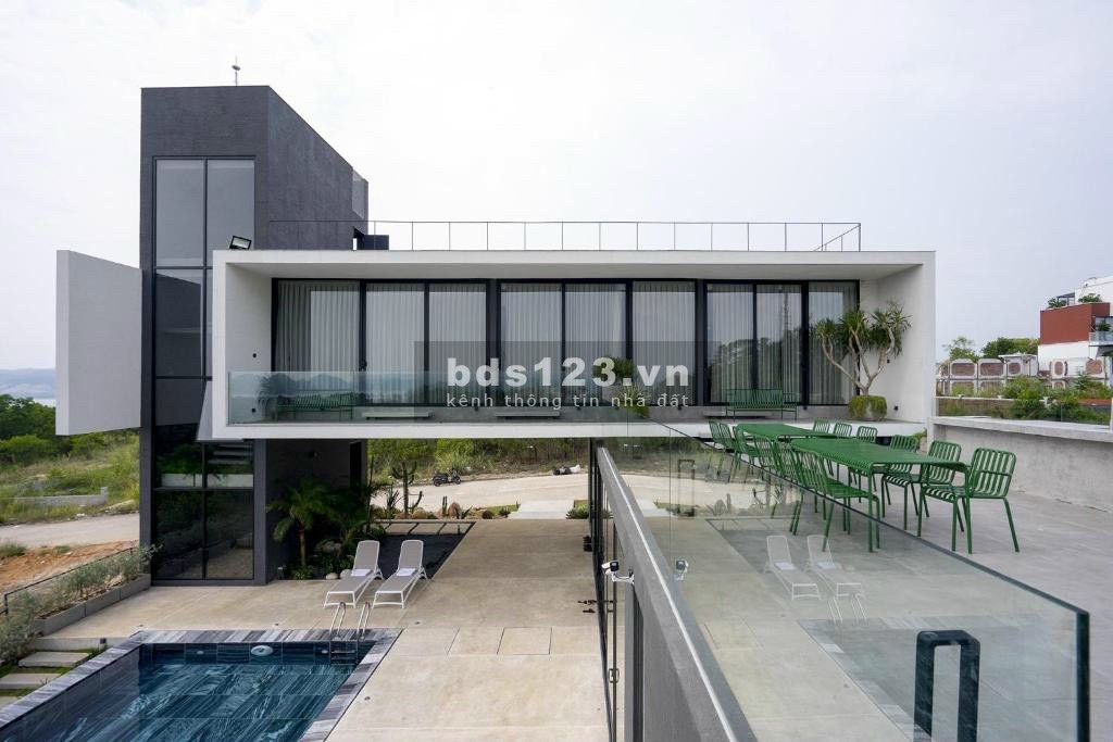 Chính chủ cần chuyển nhượng Biệt Thự Đảo Tuần Châu, TP.Hạ Long, Quảng Ninh.