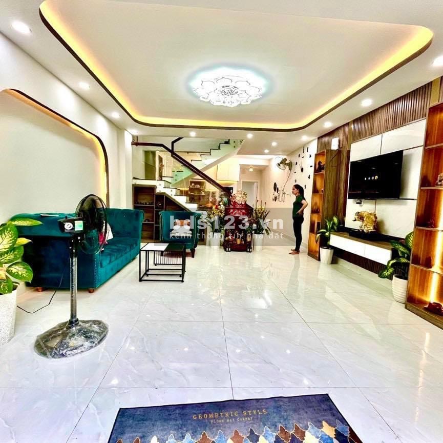 Siêu phẩm, HXH Lã Xuân Oai, Phước Long A, 4x18m, 72m2, 4 tầng, chỉ 4.85 tỷ