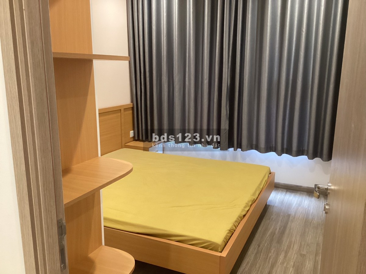 Chính chủ bán căn hộ 2 phòng ngủ 60m2 full nội thất giá 1.7 tỷ ĐN view hồ tại Vinhomes Ocean Park