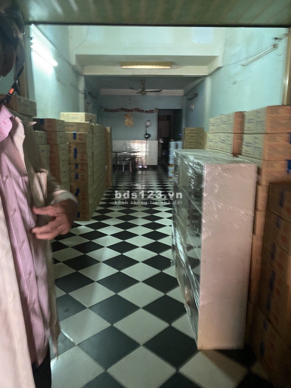 Cho thuê nhà mặt tiền kinh doanh tại vòng xoay Bình Tiên, Quận 6