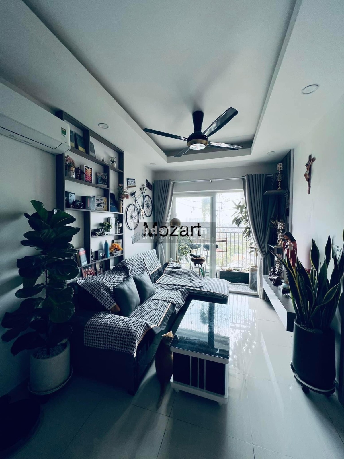 Chính chủ cần bán căn hộ 68m2 Lavita Charm full nội thất tại ngã tư Bình Thái