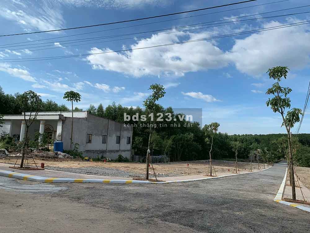 Bán đất 120m2 thổ cư 100% gần sân bay Long Thành