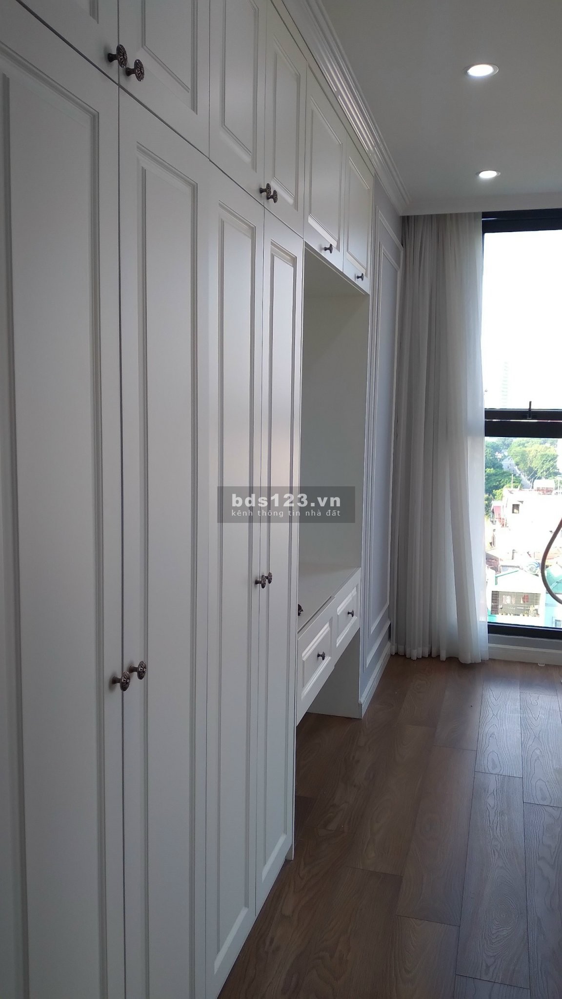 Chính chủ cần bán nhanh lô góc căn hộ cao cấp D'.El Dorado view ôm trọn Hồ Tây