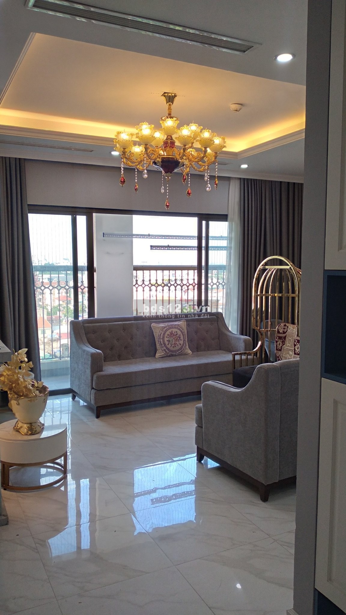Chính chủ cần bán nhanh lô góc căn hộ cao cấp D'.El Dorado view ôm trọn Hồ Tây