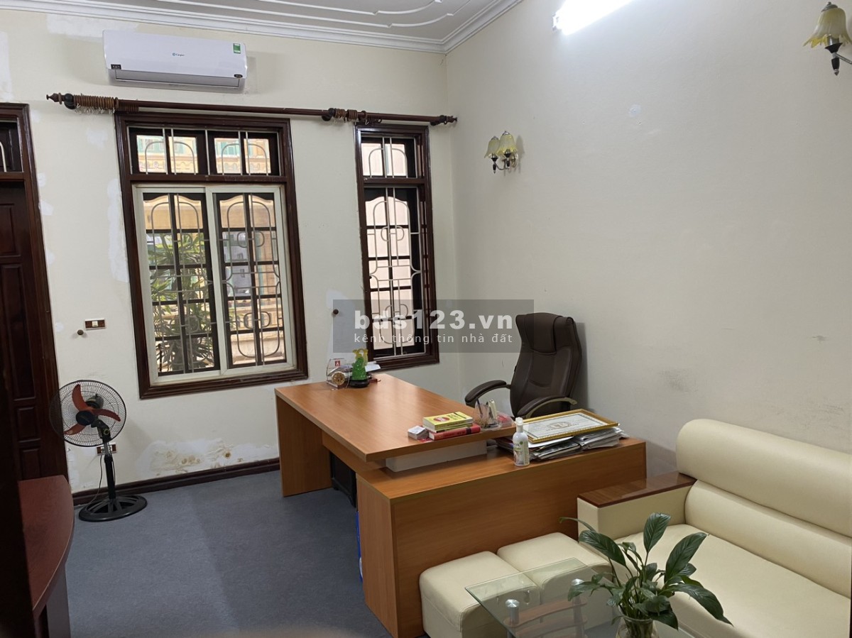 Mình phòng 18-20m2 cho Starup tại nhà EZ Trung Yên Trung Hoà Cầu Giấy giá chỉ 3.5tr/th