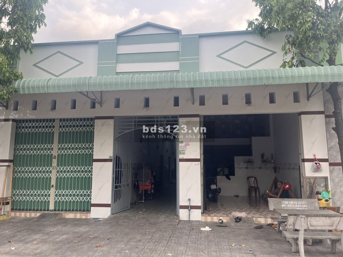 Gia đình cần bán gấp lô đất và dãy nhà trọ gần KCN MP3