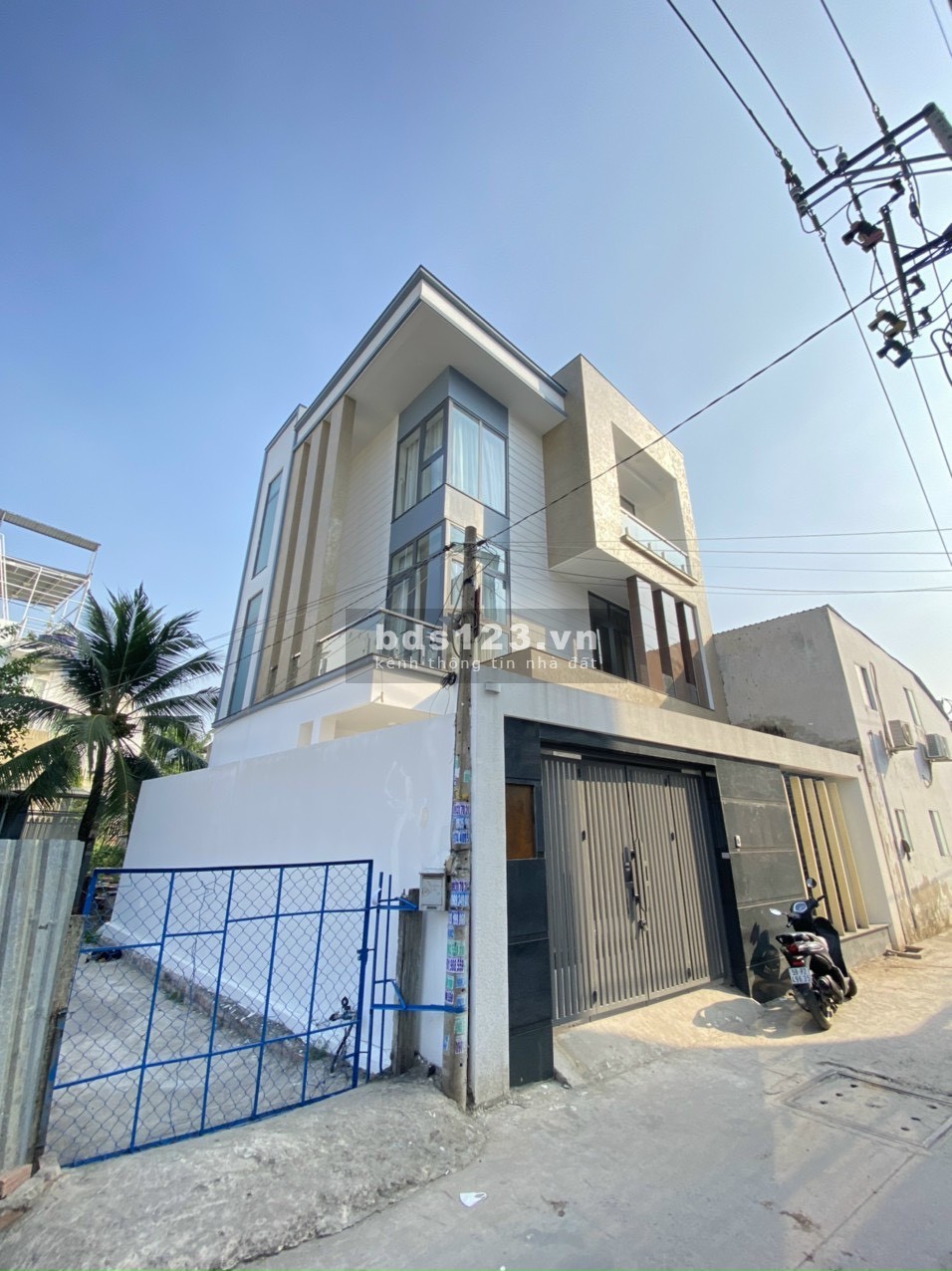 Cần bán gắp căn nhà tại Thủ Đức