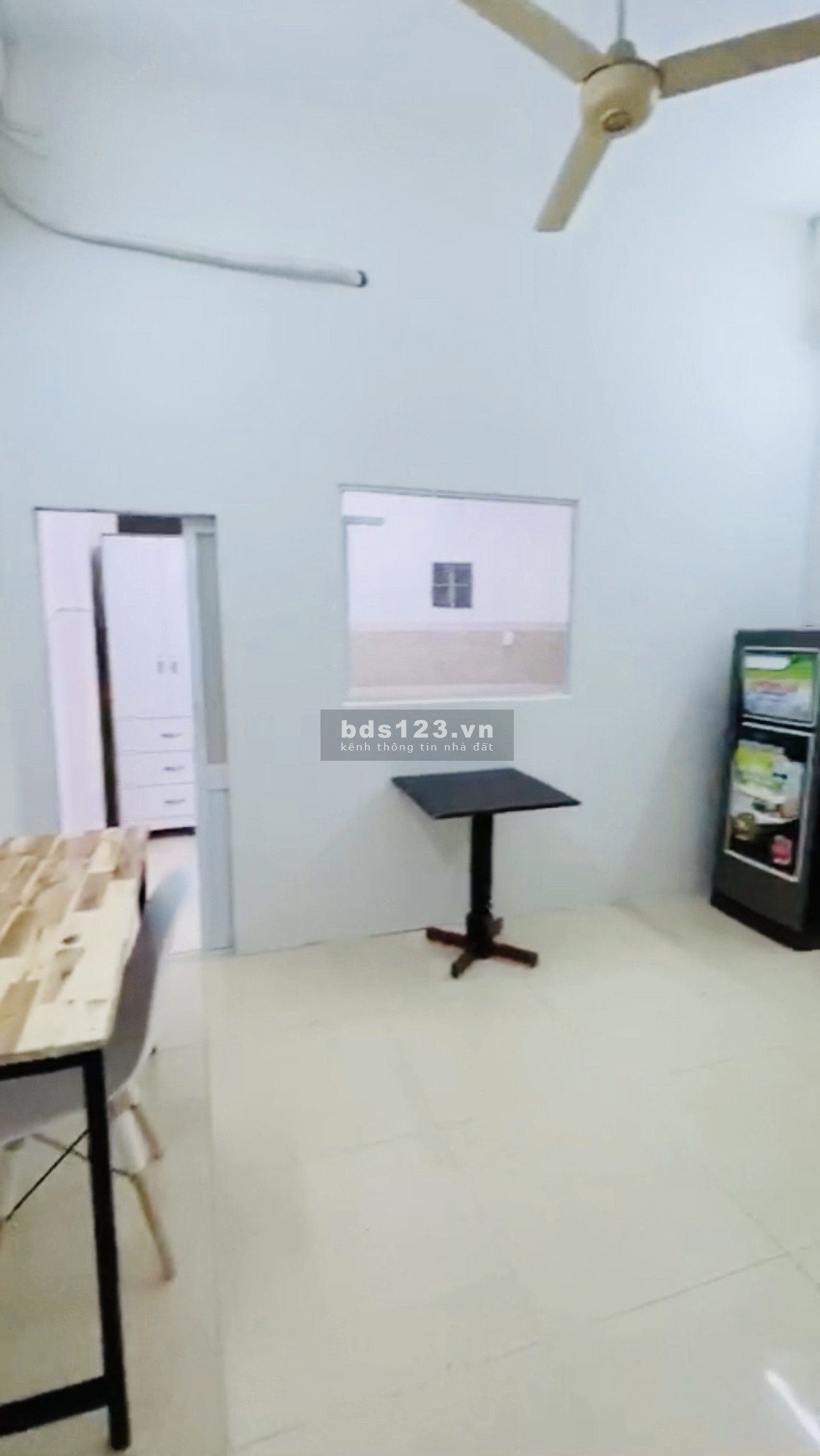 Chính chủ cho thuê căn hộ dịch vụ Giaỉ Phóng Tân Bình 1PN, tách bếp chỉ 4 triệu 300K.