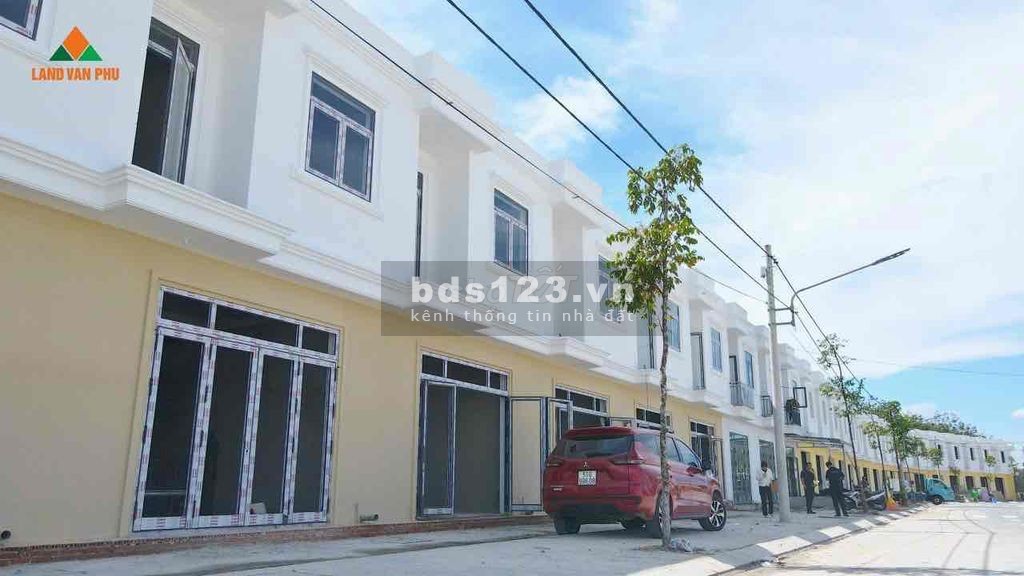 Bán nhà mặt phố Chơn - Thành Bình Phước giá 700tr