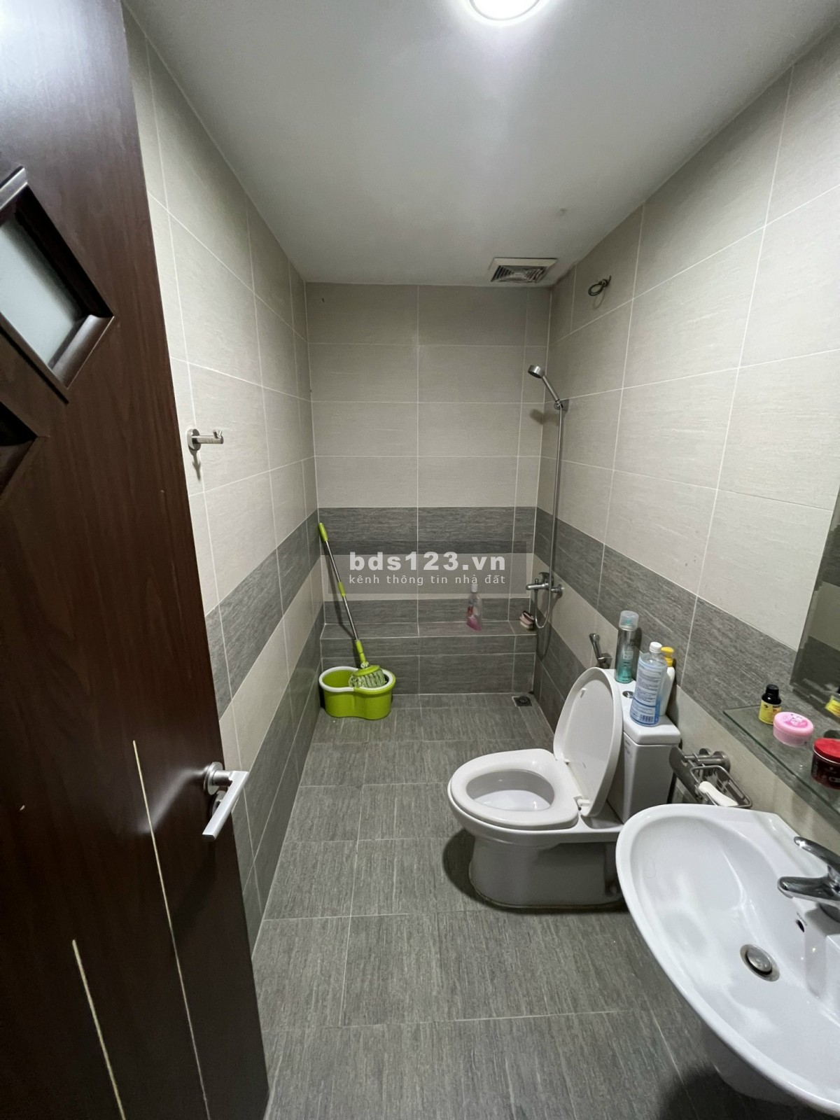 Cho thuê căn hộ dự án Greenstar 234 phạm văn đồng thành phố giao lưu 2 ngủ 2 vs full đồ giá tốt.