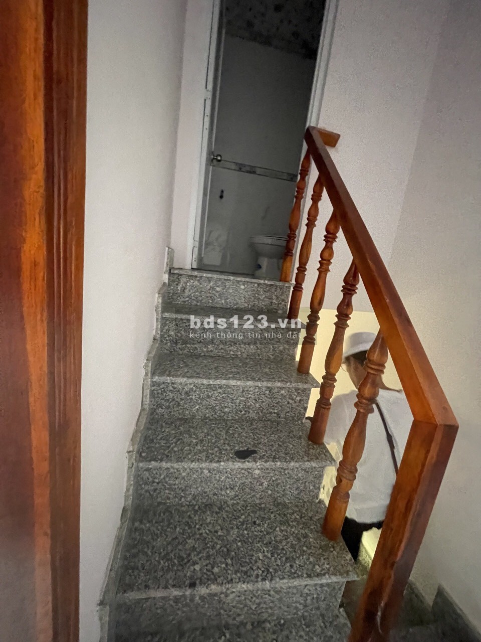 Gấp gấp gấp căn nhà ngộp nặn cần bán gấp dt: 4x17 giá chỉ: 960tr
