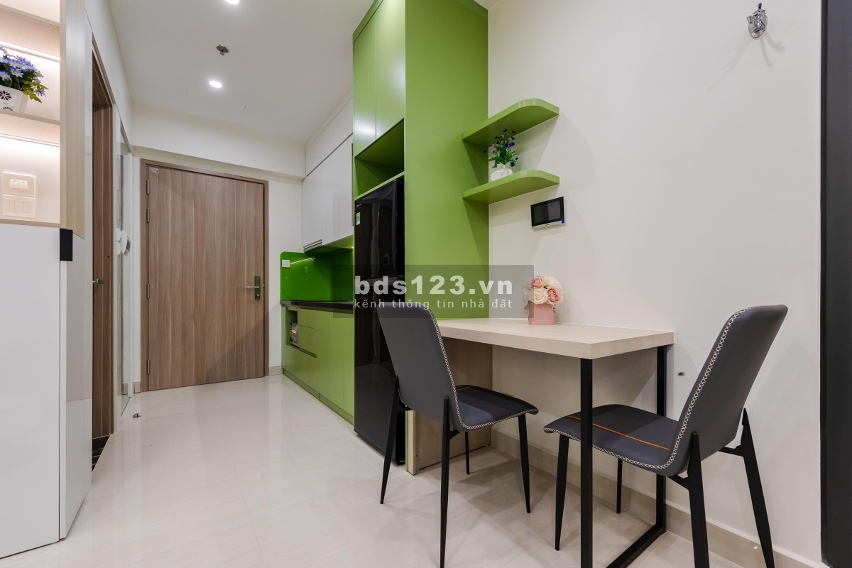 Tôi cần cho thuê gấp căn studio LÀM VĂN PHÒNG DT30m2 giá chỉ 5.5tr ở Vinhomes Smart City, 0966386282