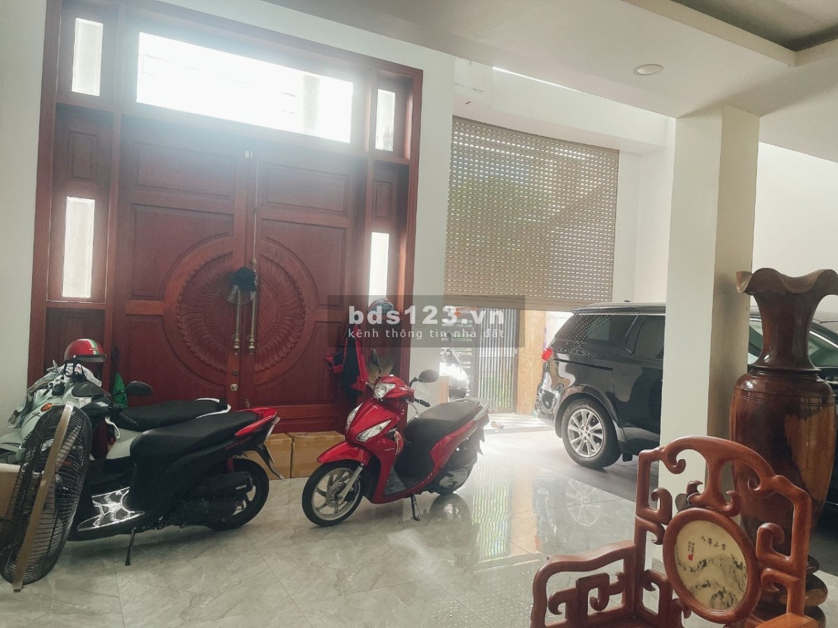Cần bán nhà đẹp siêu phẩm Tân Phú, diện tích khủng giá như cho.