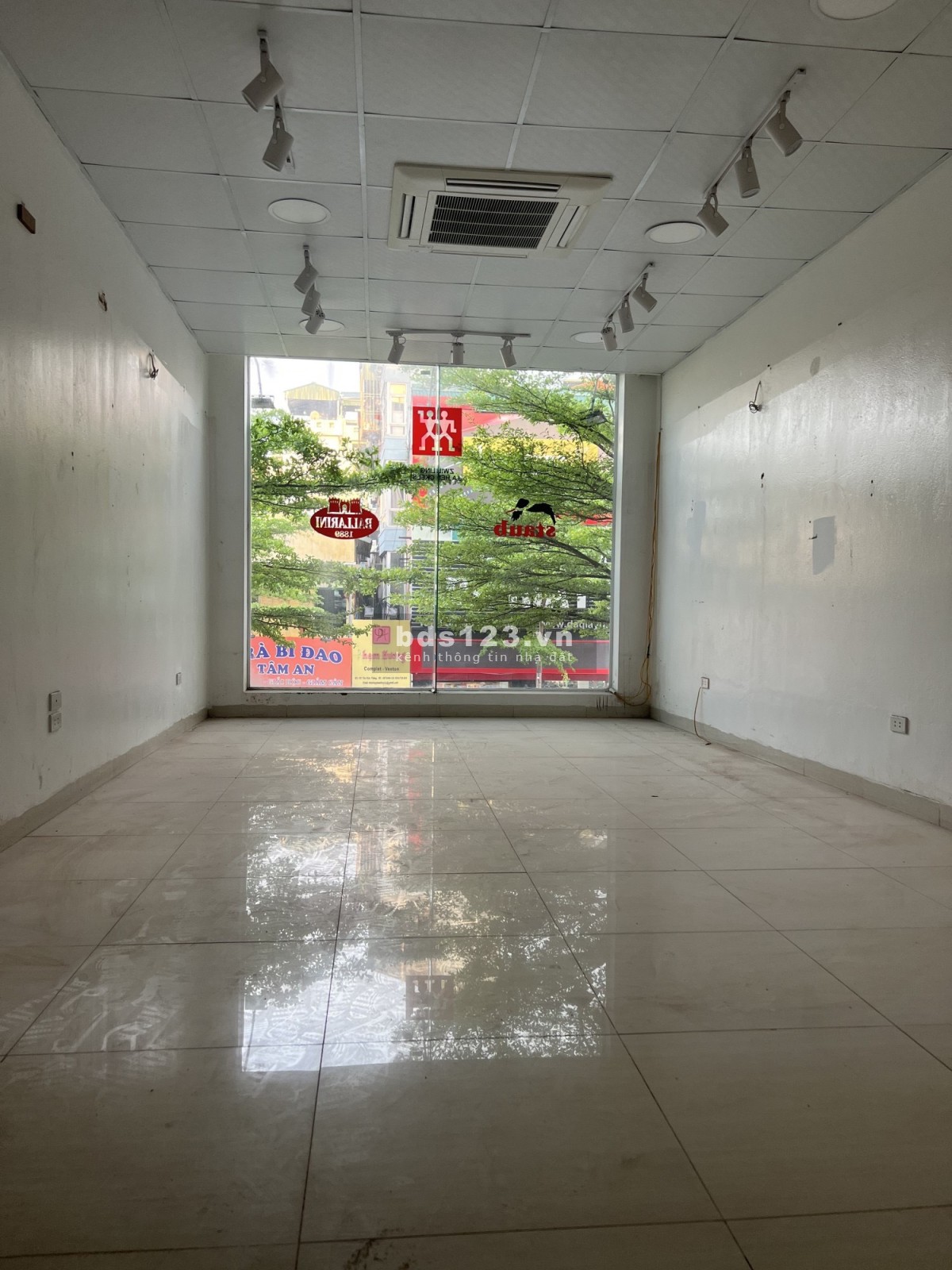 Bán nhà mặt tiền - siêu phẩm nhà mặt phố Tôn Đức Thắng kinh doanh tốt