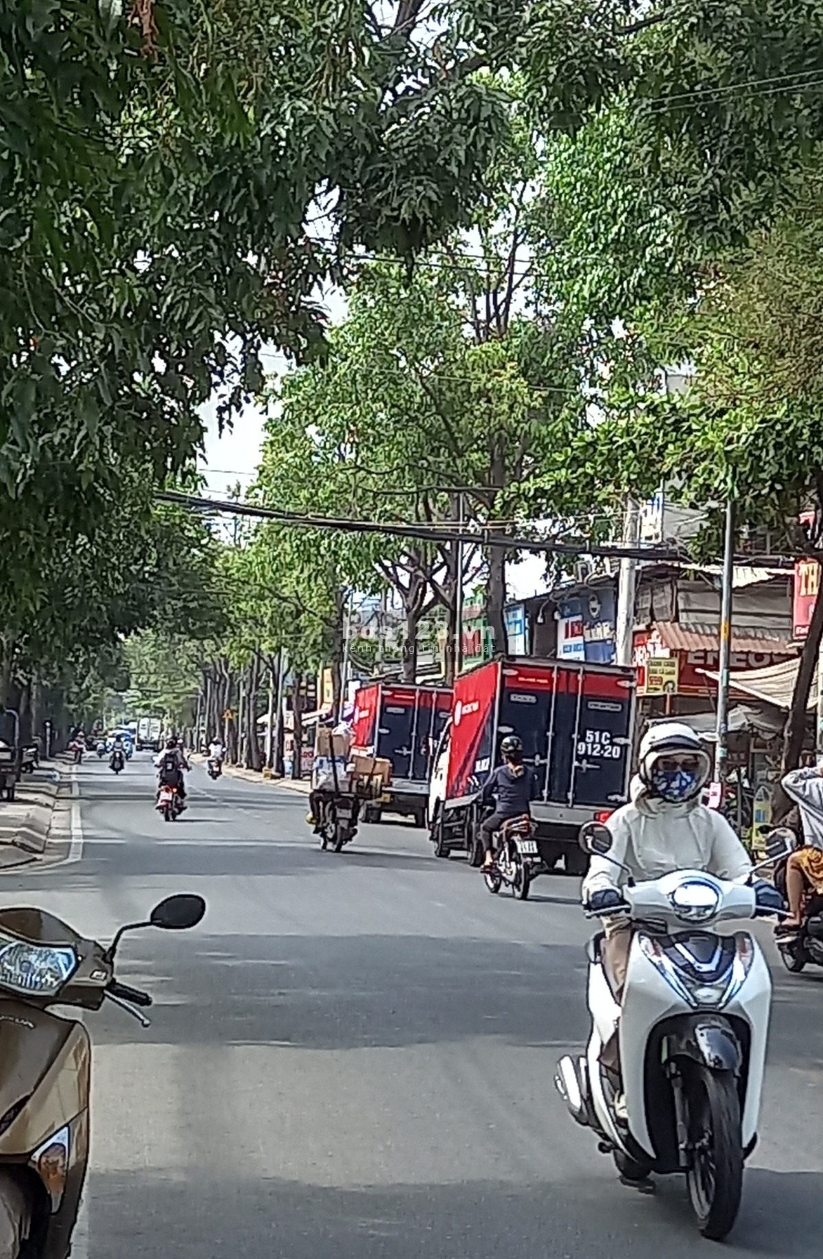 Ngôi nhà ở vị trí đắc địa, mới - đẹp, 3 tầng - DT sử dụng 169, 2m2; Đường 26, P. Linh Đông, Thủ Đức