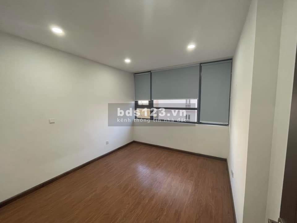 Chính chủ bán căn hộ chung cư khu Ngoại Giao Đoàn,120m, 3Pn, 2 ban công cực thoáng. Giá siêu tốt