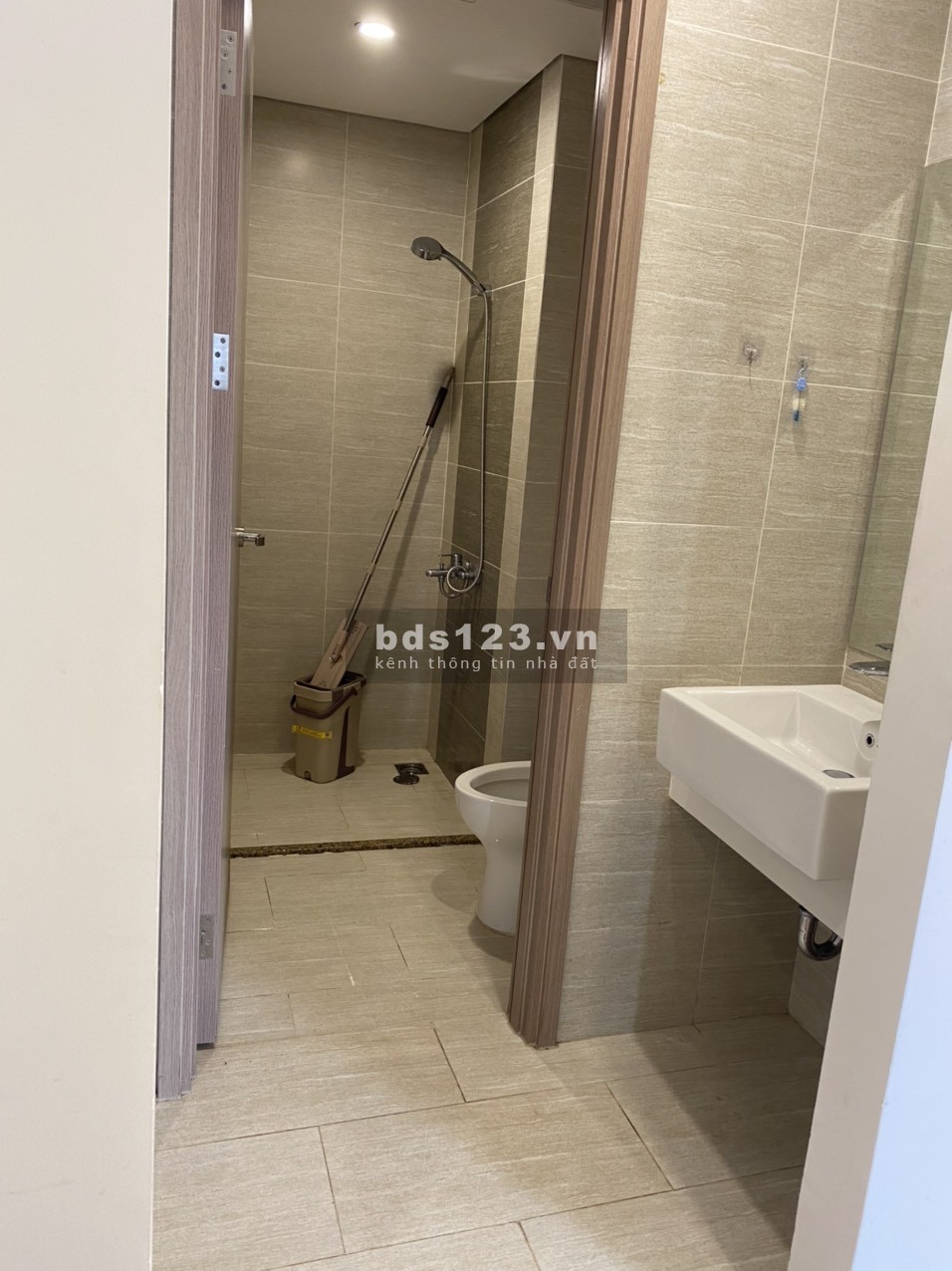 Tôi chính chủ cần cho thuê căn hộ 3PN DT 80m2 giá 9tr Vinhomes Smart City, 0966386282