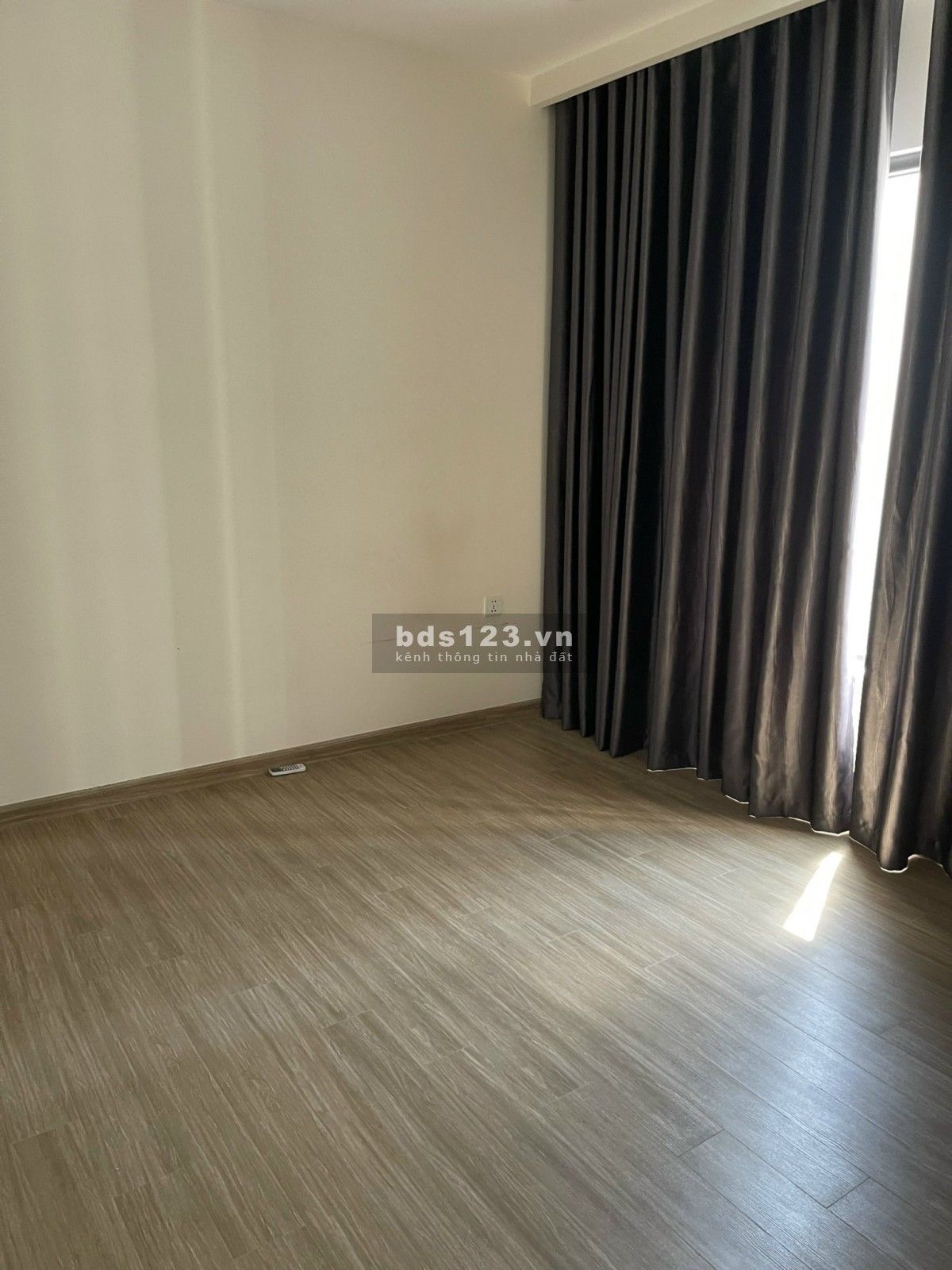 Tôi chính chủ cần cho thuê căn hộ 3PN DT 80m2 giá 9tr Vinhomes Smart City, 0966386282