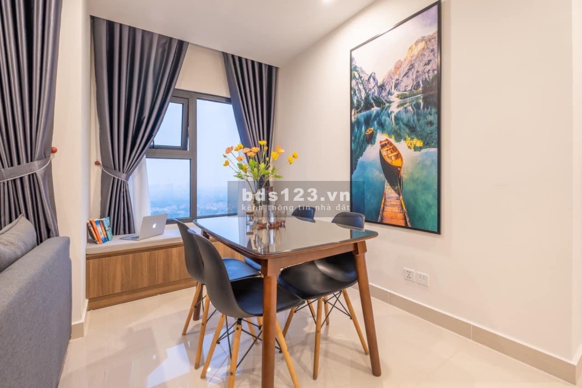 Bán chung cư căn 2PN+1, 2VS full nội thất giá 1,950tr tại Vin Ocean Park Gia Lâm