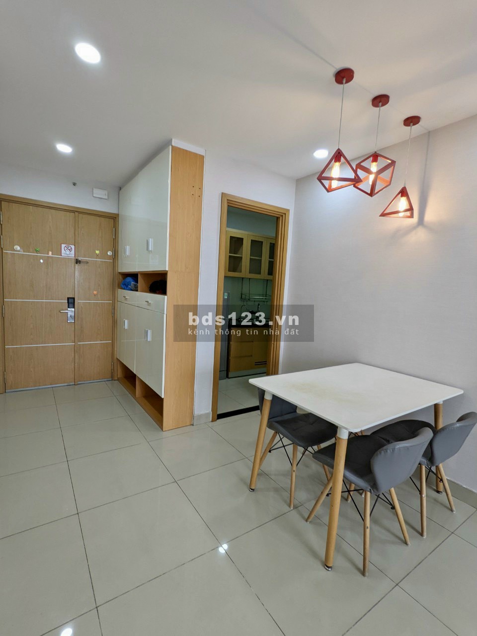 Cho thuê căn hộ Him Lam Phú Đông, view Đông Nam, full nội thất, 10tr