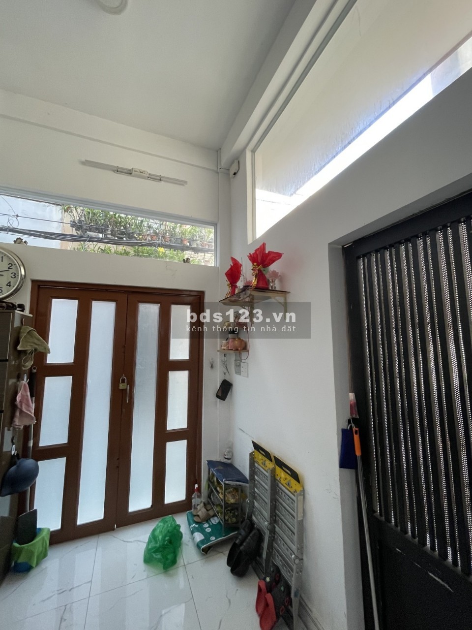 Bán nhà 2.6 tỷ đồng, có ngay nhà lô góc 2 mặt tiền hẻm Đất Thánh P6 Tân Bình, 3pn 3wc, 19m2.