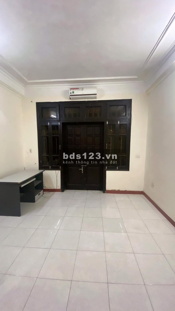 Bán nhà riêng, Gara Ô Tô, Lô Góc, Kinh Doanh Đa Dạng Loại Hình.Quan Nhân DT83m2, MT4.8, Giá 11 Tỷ