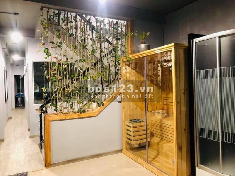 Cho thuê nhà căn góc 2 mặt tiền Nguyễn Trọng Tuyển