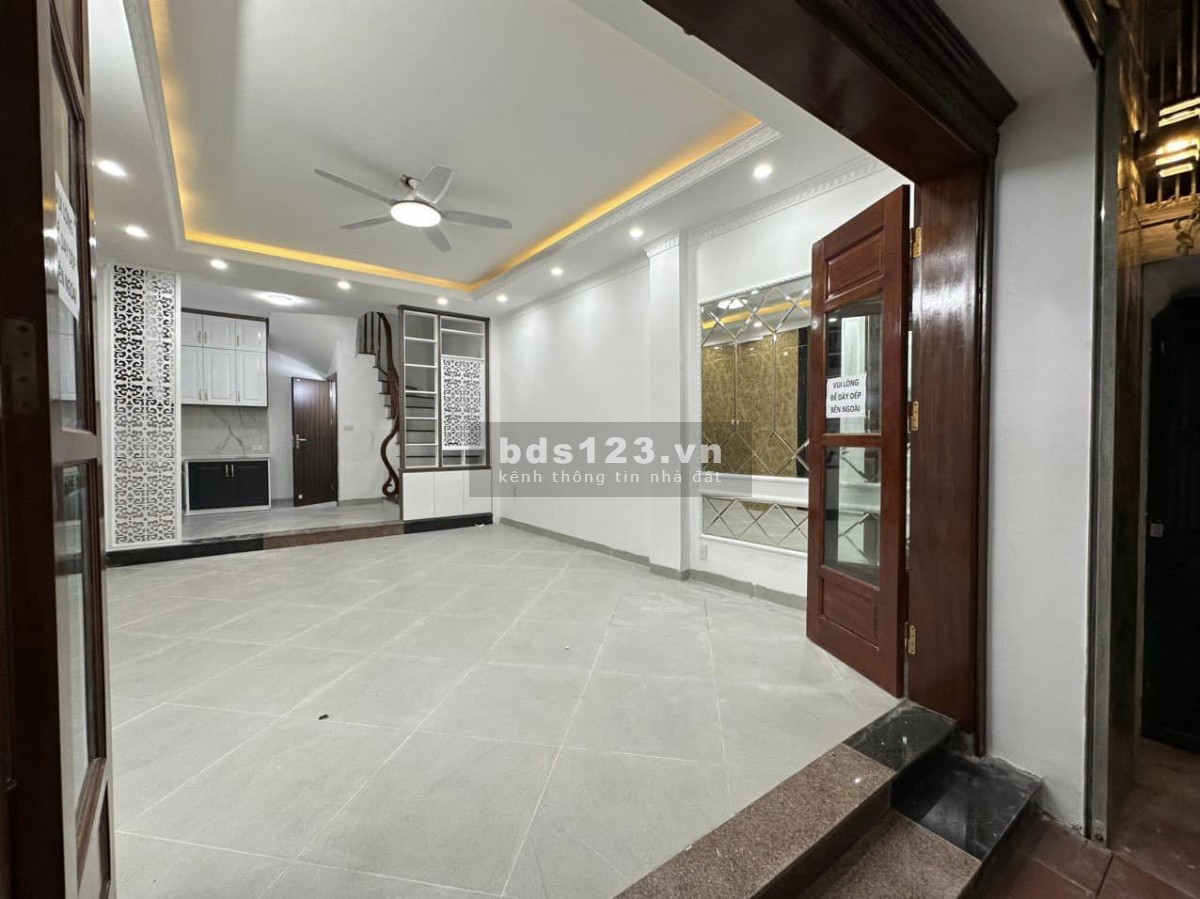 Bán nhà lô góc 2 mặt thoáng, Láng Hạ, Ba Đình 41m2x5Tầng, Ôtô cách 10m, giá 4,85 tỷ 0969693855.