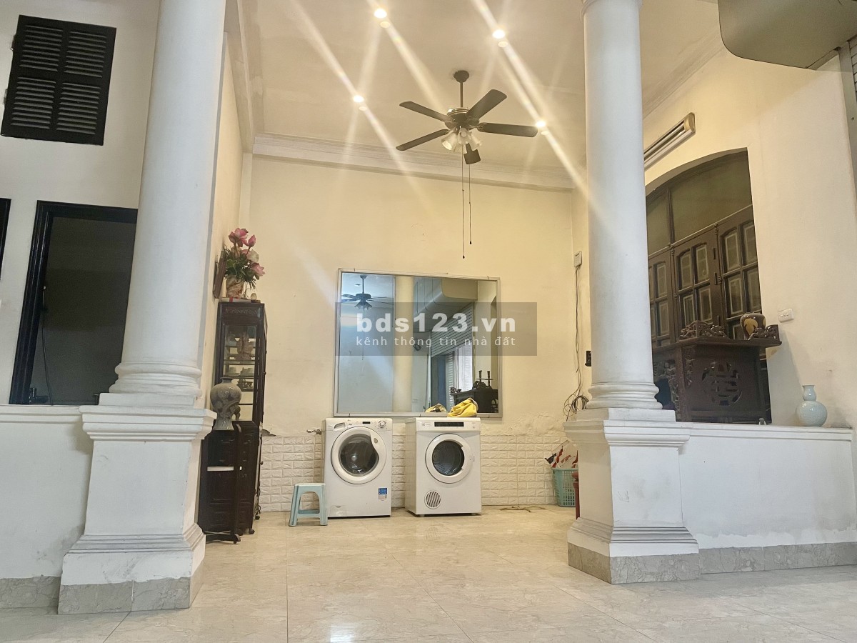 Chính chủ bán nhà ngõ 232 phố Tôn Đức Thắng, quận Đống Đa, Hà Nội diện tích 44.5m2 x 5 tầng