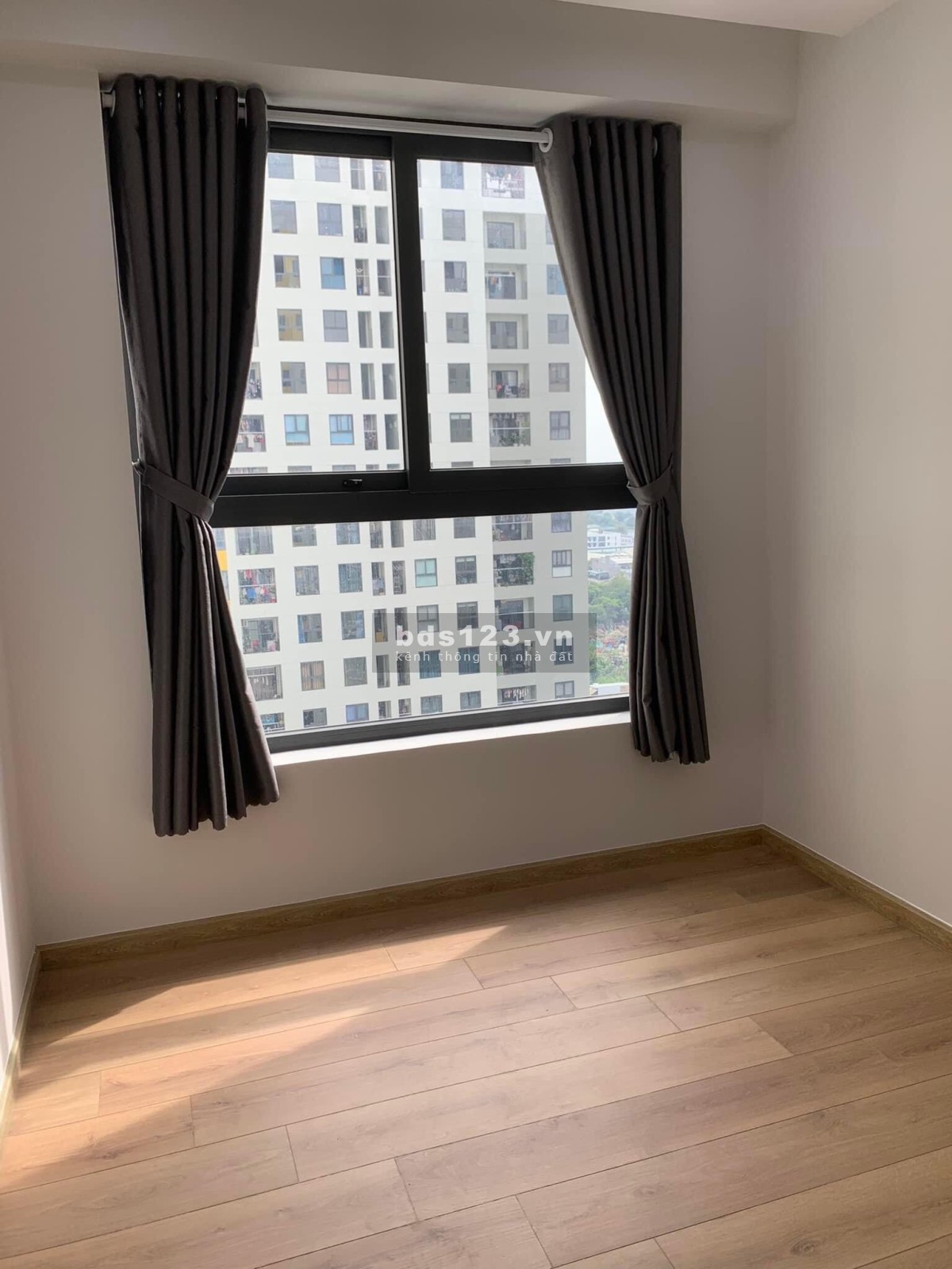 Cho thuê căn hộ Bcons Garden 2PN 2WC, nhà mới, có NT cơ bản. LH: 0909804412