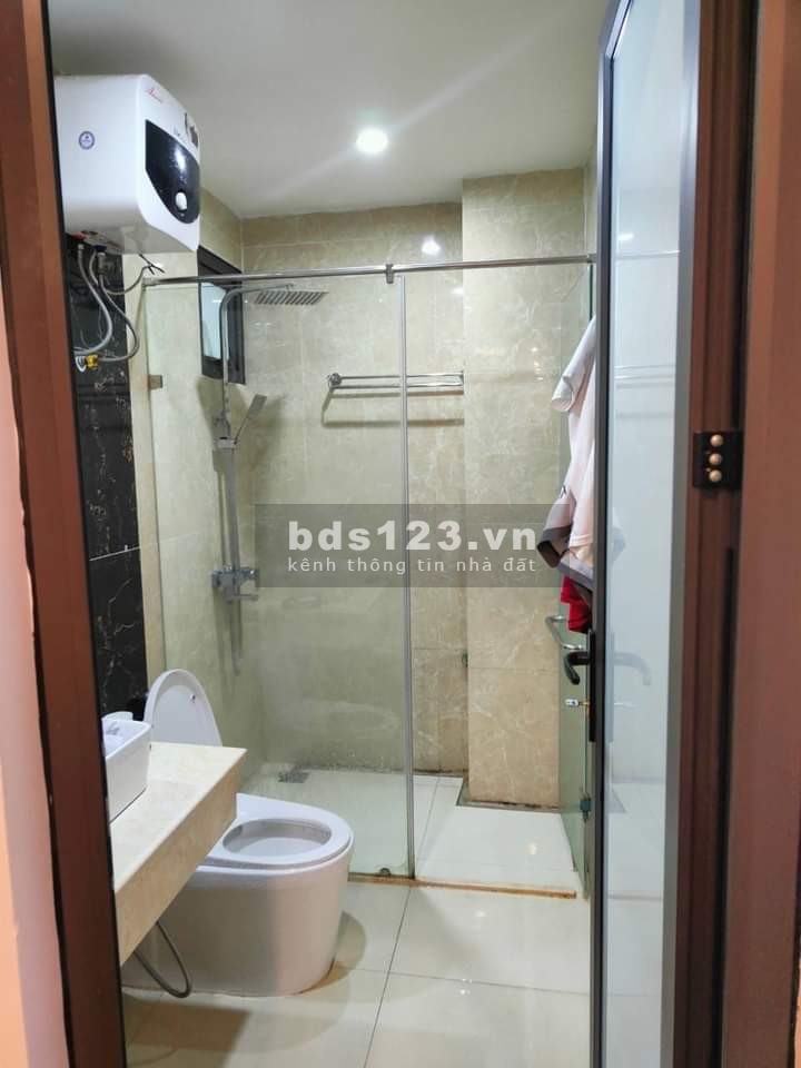 Bán nhà Phạm Văn Đồng 38m 5 tầng lô góc oto 3.4 tỷ