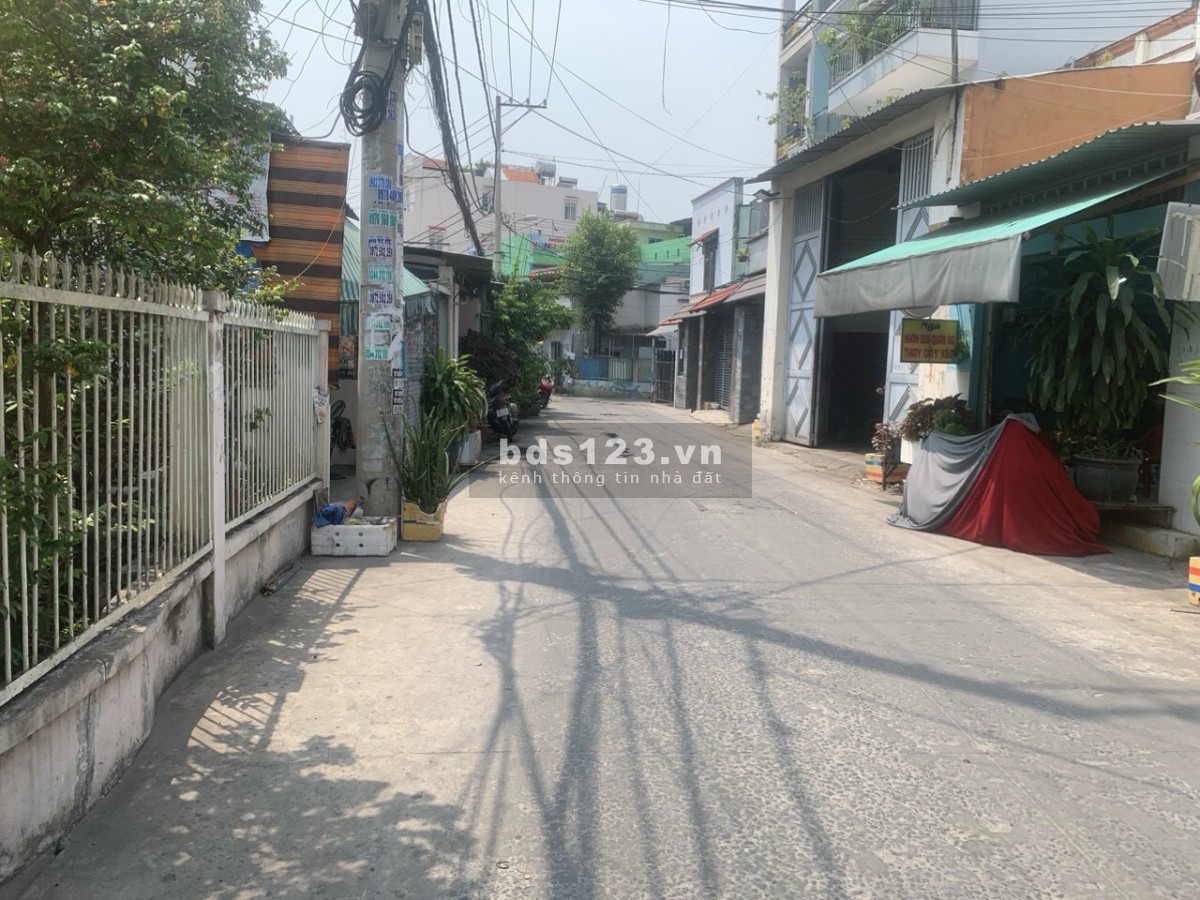 Bán nhà mặt tiền ĐHT06. Thông tùm lum khu dân cư AN SƯƠNG dt: 98.9m2, 4x25m
