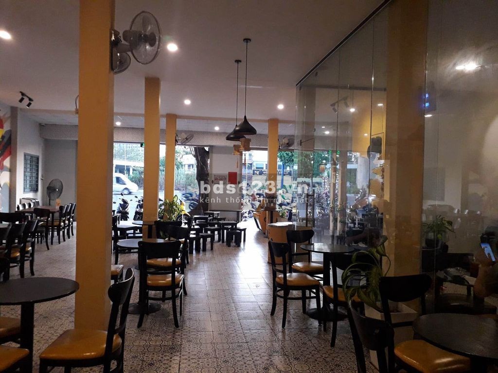 Cho thuê mặt bằng ngay Cầu Sài Gòn ngang 12m