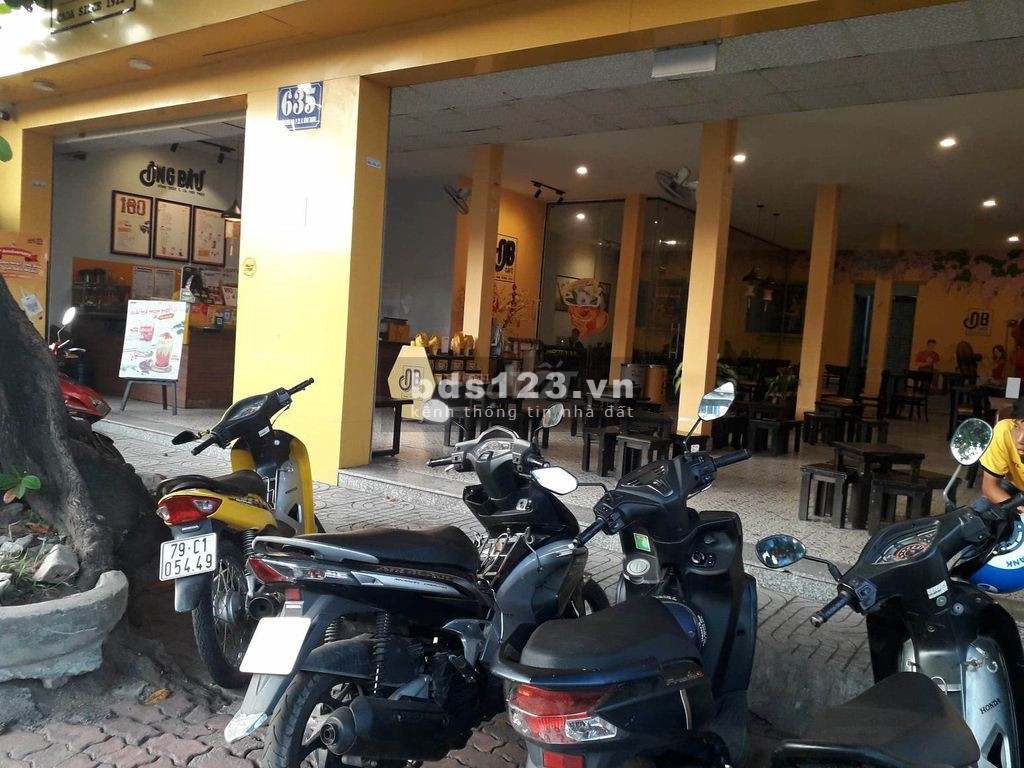 Cho thuê mặt bằng ngay Cầu Sài Gòn ngang 12m