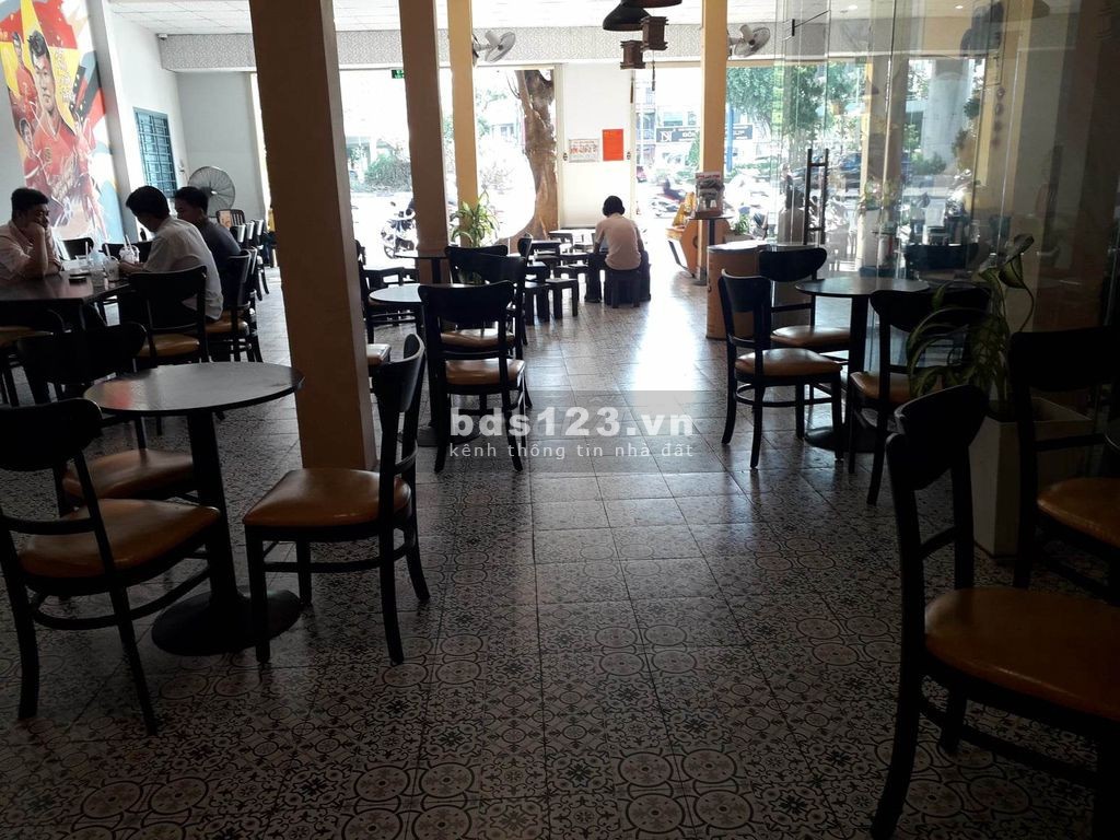 Cho thuê mặt bằng ngay Cầu Sài Gòn ngang 12m
