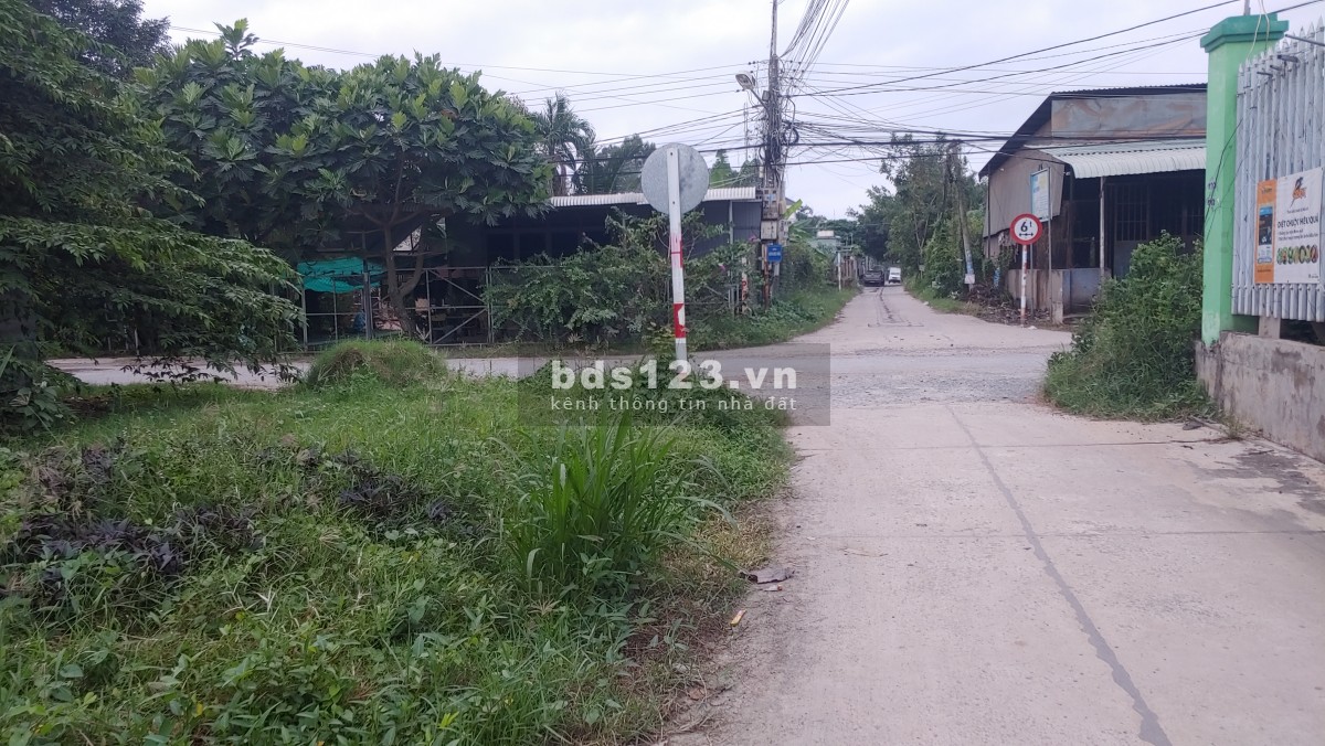 Định cư nước ngoài bán lô đất nhanh 300m2 tại Trảng Bàng - Tây Ninh