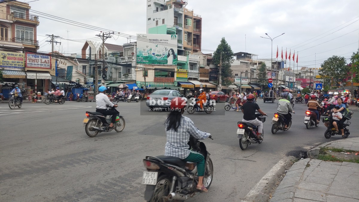Định cư nước ngoài bán lô đất nhanh 300m2 tại Trảng Bàng - Tây Ninh