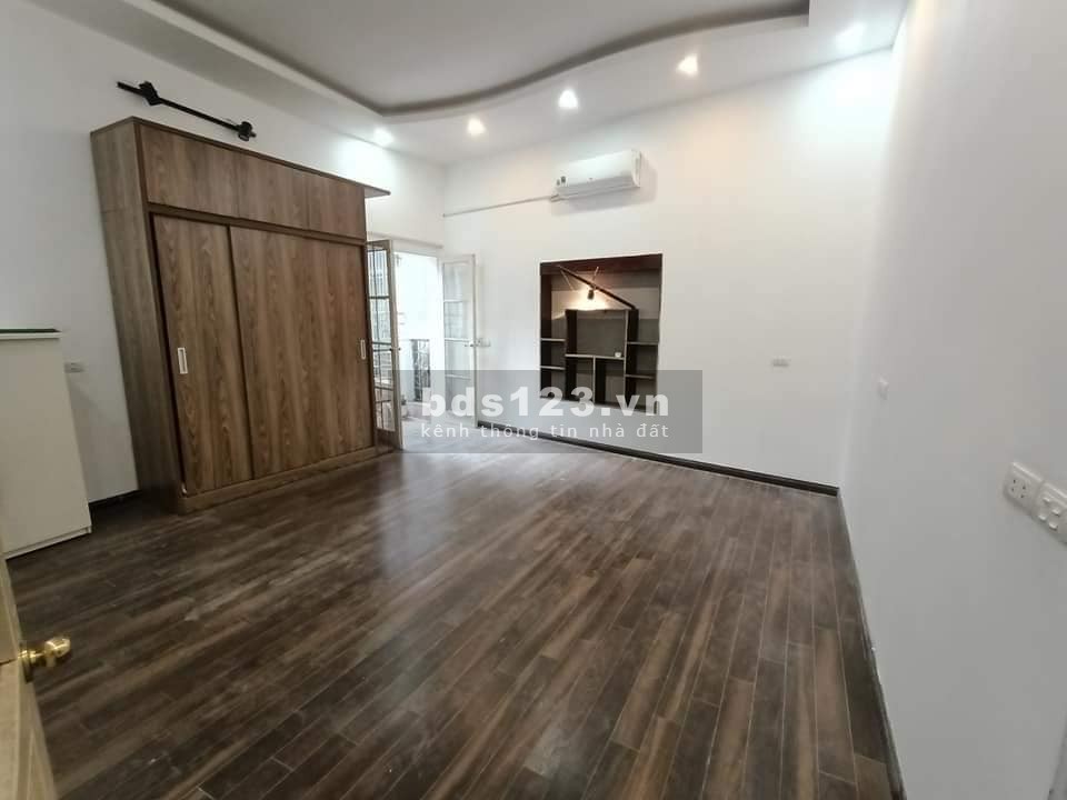 Nhỉnh 3 tỷ có nhà 5 tầng đẹp gần ô tô, gần phố Võ Thị Sáu, Hai Bà Trưng, Hà Nội.
