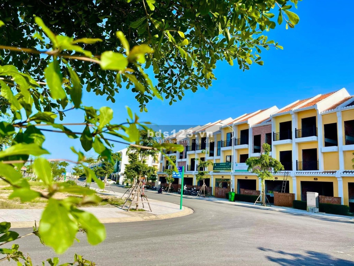 Bán biệt thự trả trước 799tr nhận ngay nhà phố 3 tầng mặt sông Hội An giá thuê hấp dẫn 300 tr/năm