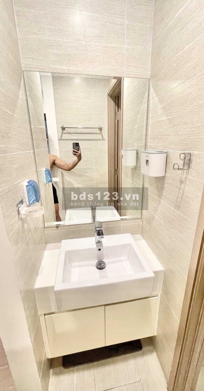 Bán căn hộ dự án Vinhomes Smart City, DT 63m2, giá cắt lỗ 300 triệu