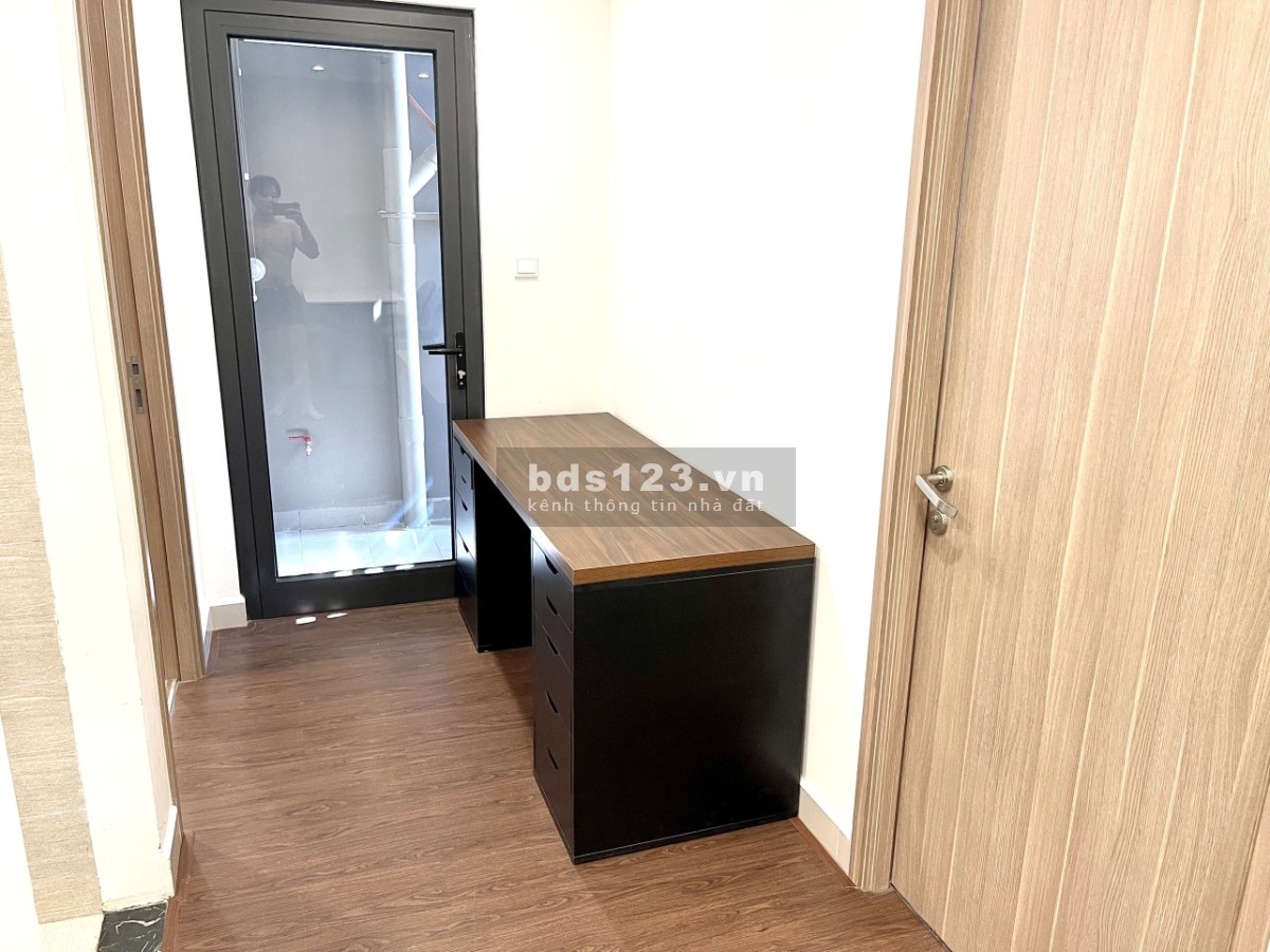 Bán căn hộ dự án Vinhomes Smart City, DT 63m2, giá cắt lỗ 300 triệu