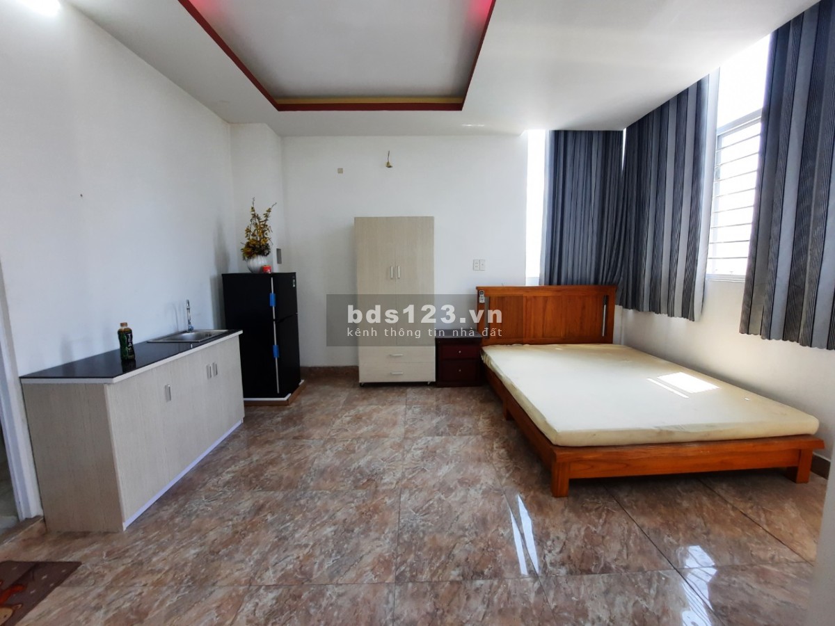 Cho thuê phòng trọ sẵn tủ lạnh giường nệm ban công thoáng giá tốt ngay chợ Hiệp Thành quận 12