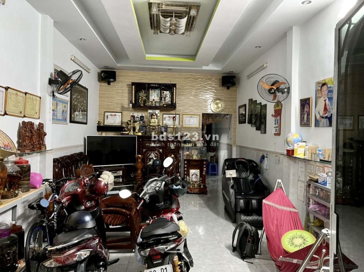 Bán nhà 1 trệt 1 lửng hẻm 70 Trần Văn Ơn P.Tân Sơn Nhì ,Tân Phú
