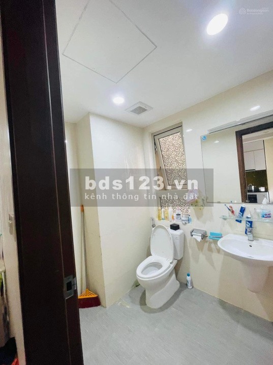 Bán căn hộ Hòa Phát 70 NDC Tower. Chính chủ bán nhanh căn 2PN 68m2 70 Nguyễn Đức Cảnh